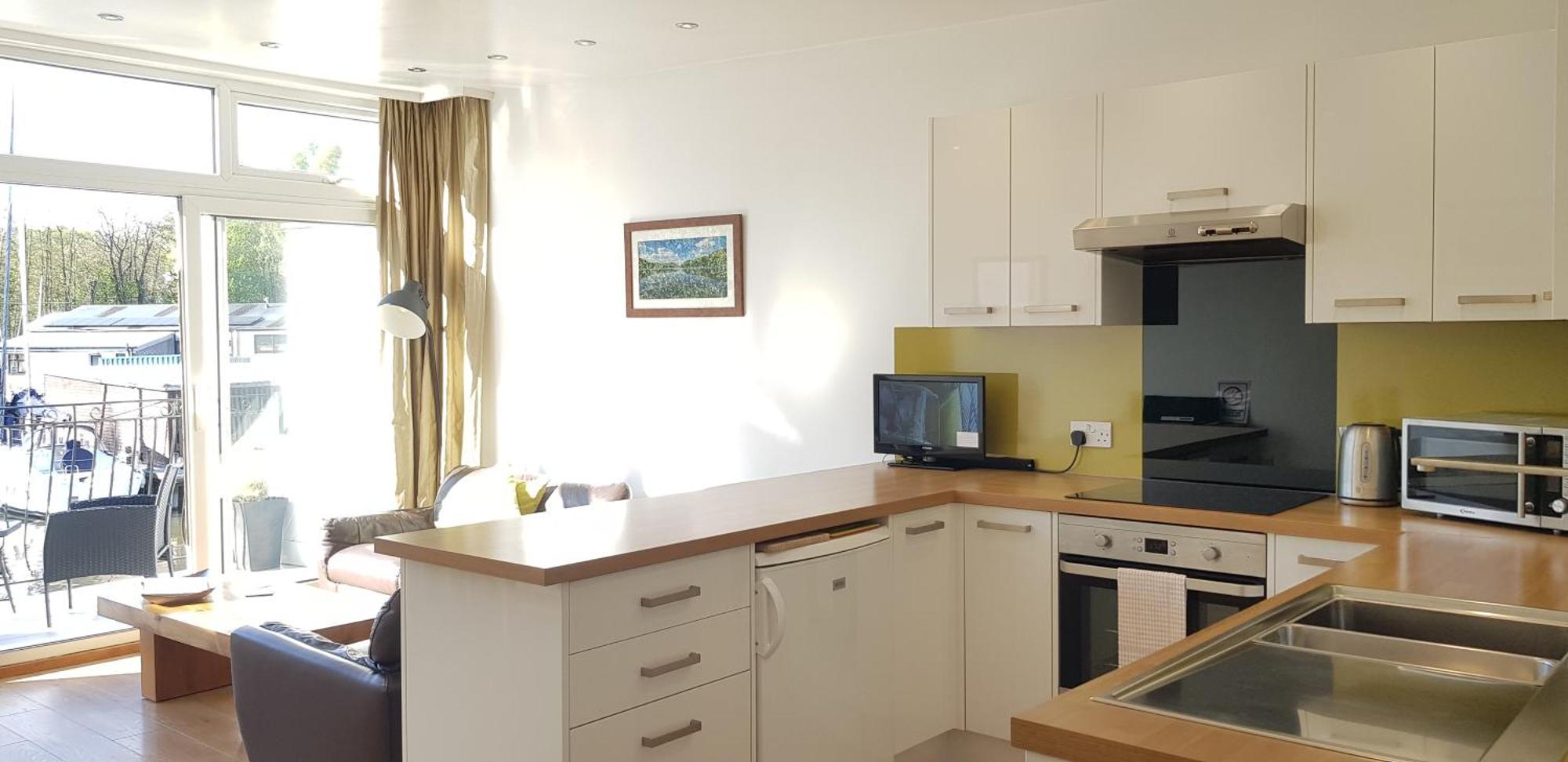 Marina Boathouse, Lake Windermere Lets 보우네스온윈더미어 외부 사진