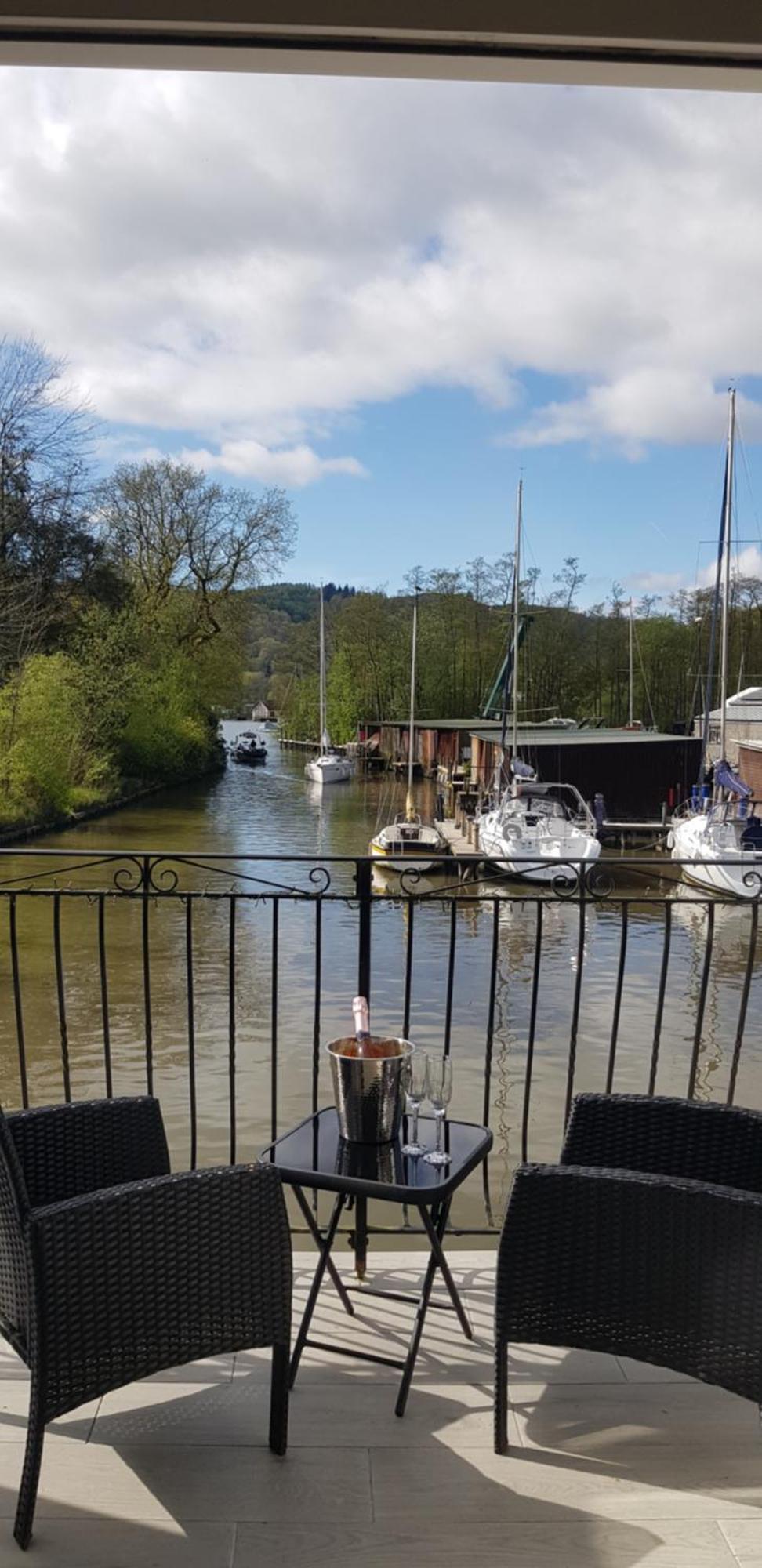 Marina Boathouse, Lake Windermere Lets 보우네스온윈더미어 외부 사진